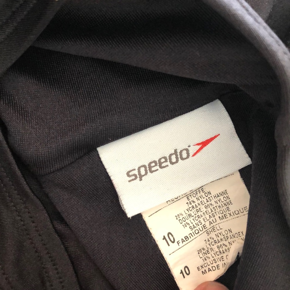 Speedo One Piece - Picture 4 of 5